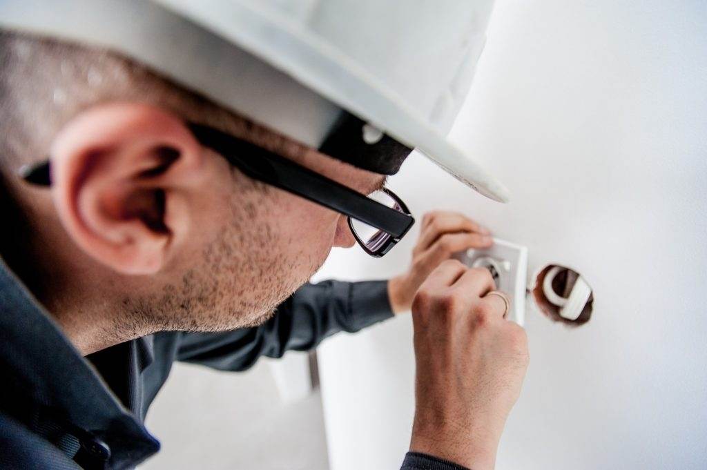 Electrician in Saugus