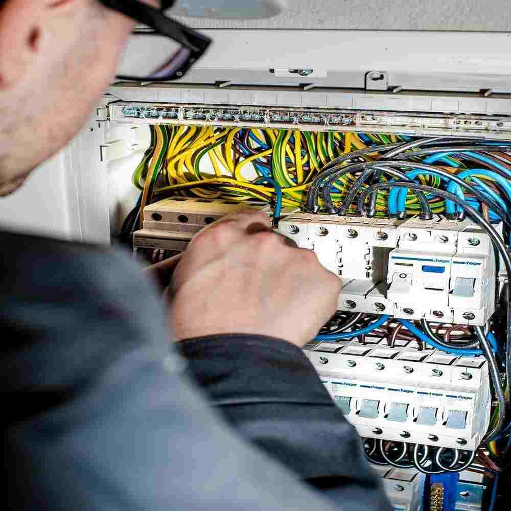 Electrician in West Boxford